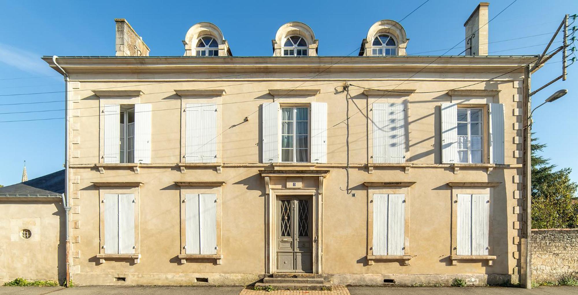 Hotel Chambre D'Hotes La Maison De Maitre Fontenay-le-Comte Habitación foto