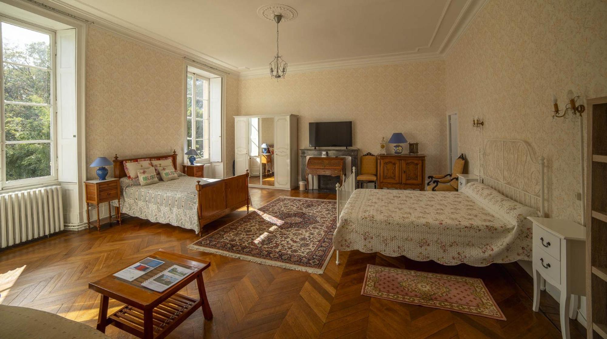 Hotel Chambre D'Hotes La Maison De Maitre Fontenay-le-Comte Habitación foto