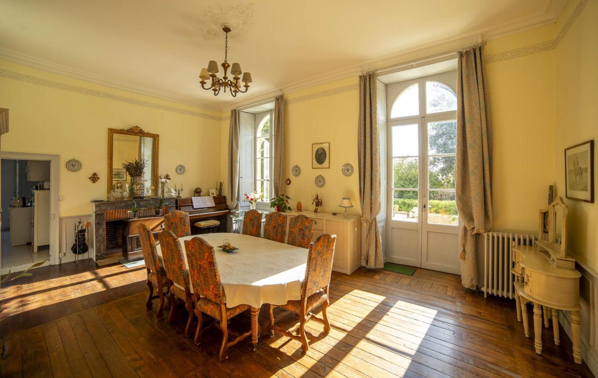 Hotel Chambre D'Hotes La Maison De Maitre Fontenay-le-Comte Habitación foto